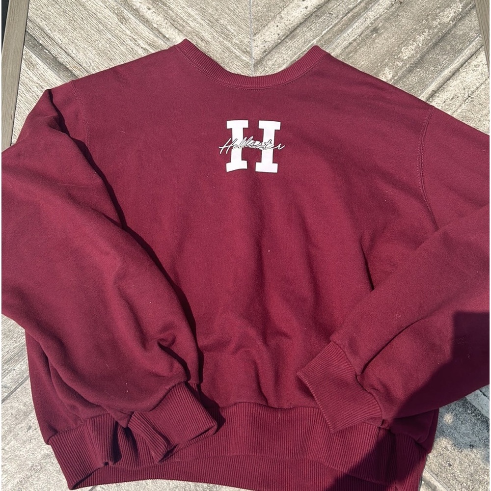 Hollister Womens Crewneck